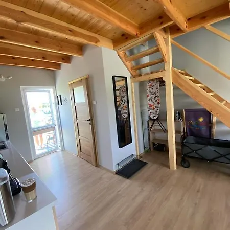 Kolorowy Balia Z Hydromasazem W Tarasie Na Wylacznosc Casa vacanze Kopań