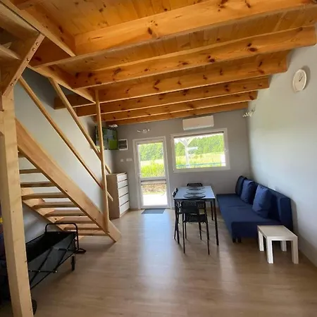 Kolorowy Balia Z Hydromasazem W Tarasie Na Wylacznosc *