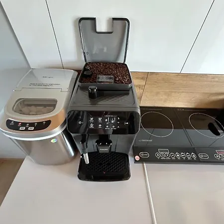 Kolorowy Balia Z Hydromasazem W Tarasie Na Wylacznosc Ferienhaus