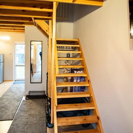 Kolorowy Balia Z Hydromasazem W Tarasie Na Wylacznosc Kopań