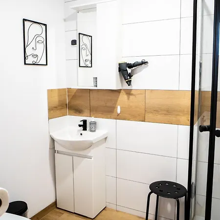 Kolorowy Balia Z Hydromasazem W Tarasie Na Wylacznosc Holiday home