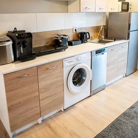 Kolorowy Balia Z Hydromasazem W Tarasie Na Wylacznosc