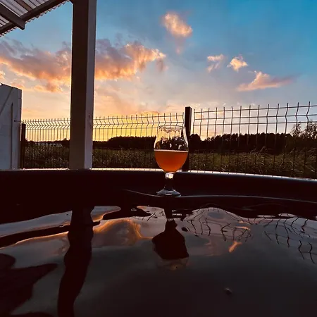 Kolorowy Balia Z Hydromasazem W Tarasie Na Wylacznosc * Kopań