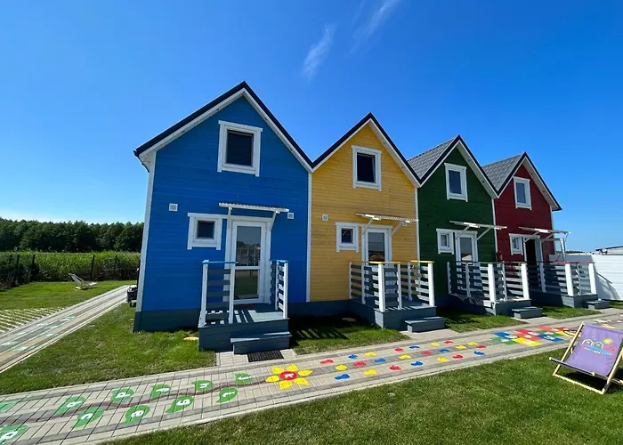 Kolorowy Balia Z Hydromasazem W Tarasie Na Wylacznosc Kopań