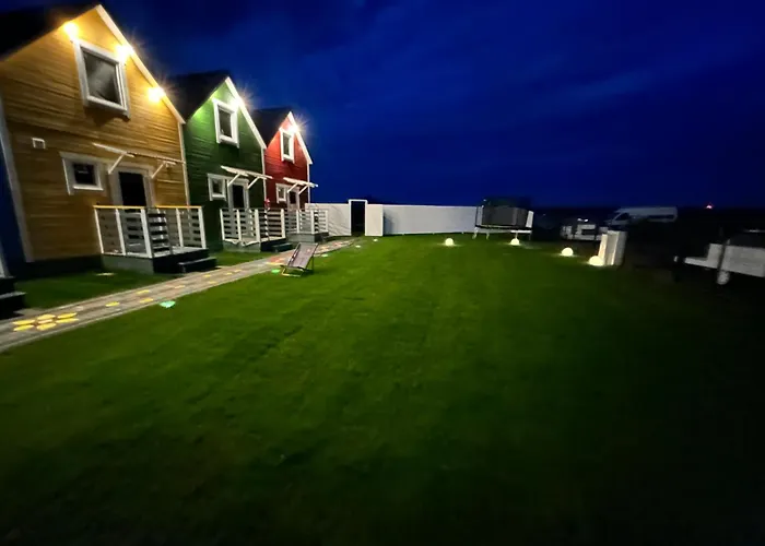 Kolorowy Balia Z Hydromasazem W Tarasie Na Wylacznosc 別荘 *